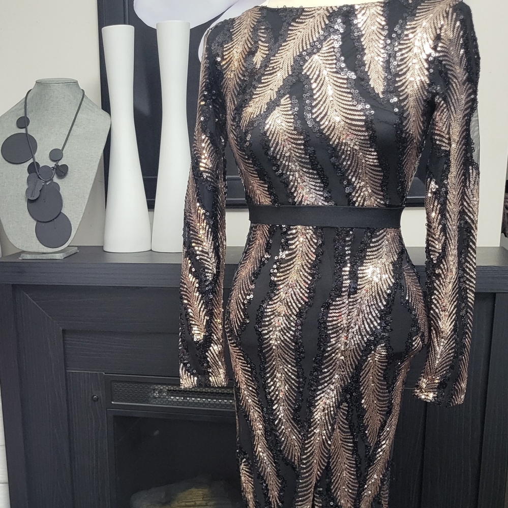 ❤️Elegant Long Sleeve Bodycon Dress in Black and Gold for Night Out
